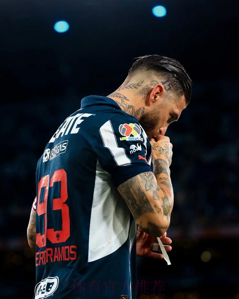 埃瓦尔主帅：拉莫斯确实手球 但不确定是否该判